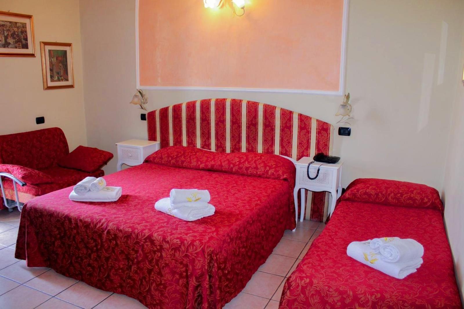 Hotel Sicilia Милано Екстериор снимка