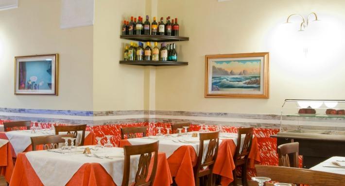Hotel Sicilia Милано Екстериор снимка