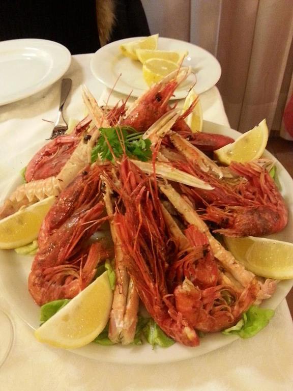 Hotel Sicilia Милано Екстериор снимка