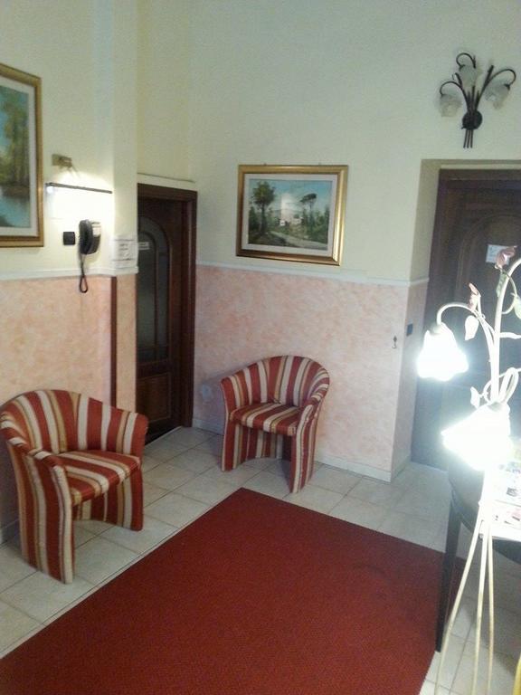 Hotel Sicilia Милано Екстериор снимка