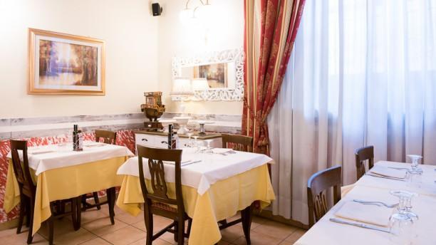 Hotel Sicilia Милано Екстериор снимка